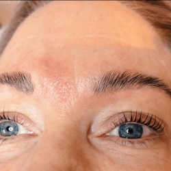 Lash lift og brow lift i Mårslet